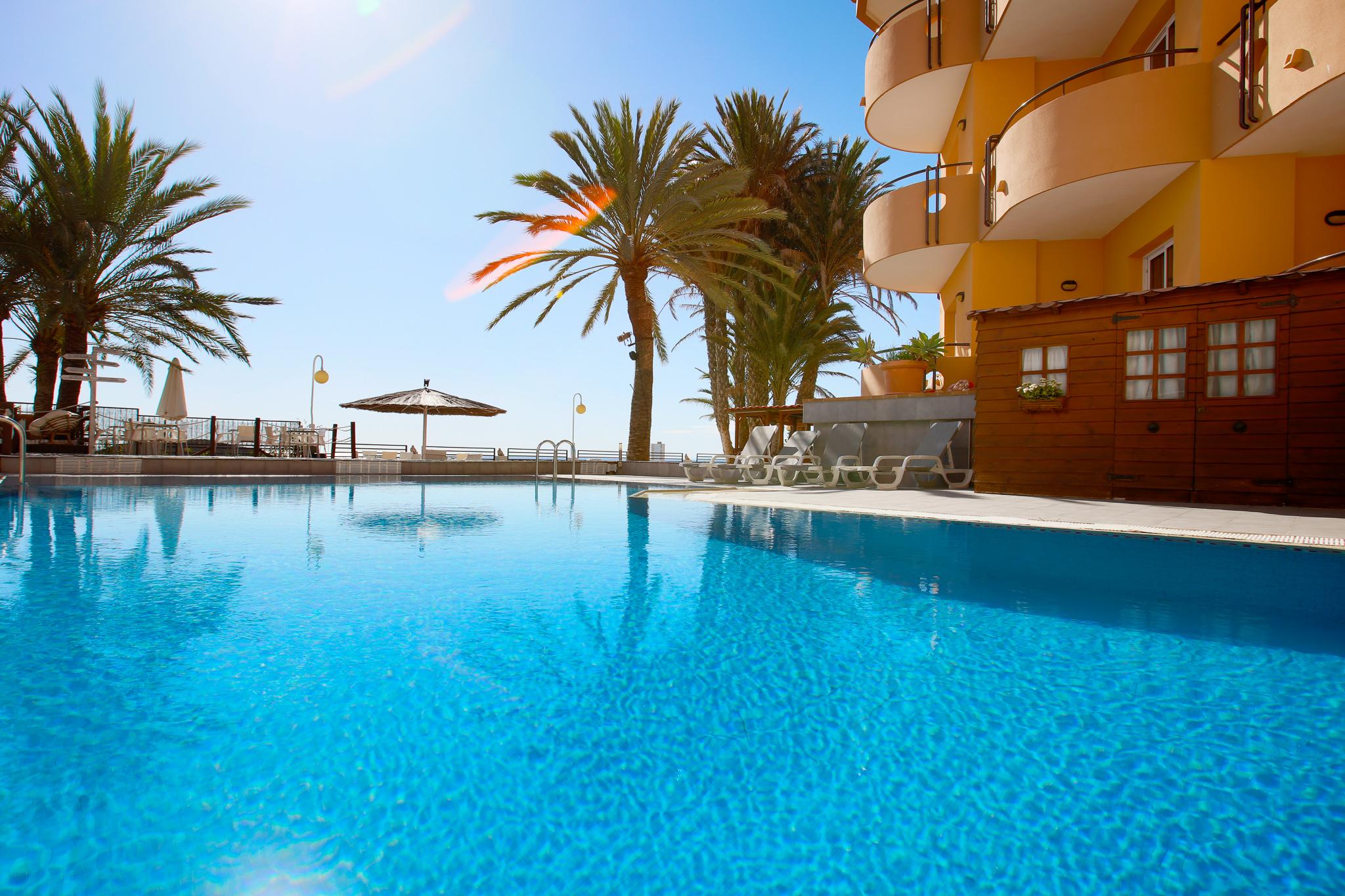 Ramada Resort By Wyndham El Puerto de Mazarrón Eksteriør billede